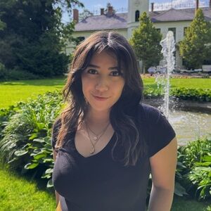 Meet your Posher, Alicia